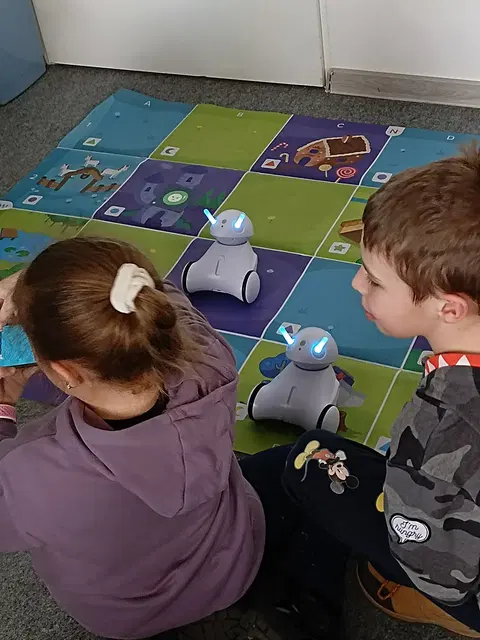 Mały Inżynier- zajęcia z robotami edukacyjnymi. Projekt dofinansowany przez Fundację BGK, w programie  " Na dobry początek"- edycja XV