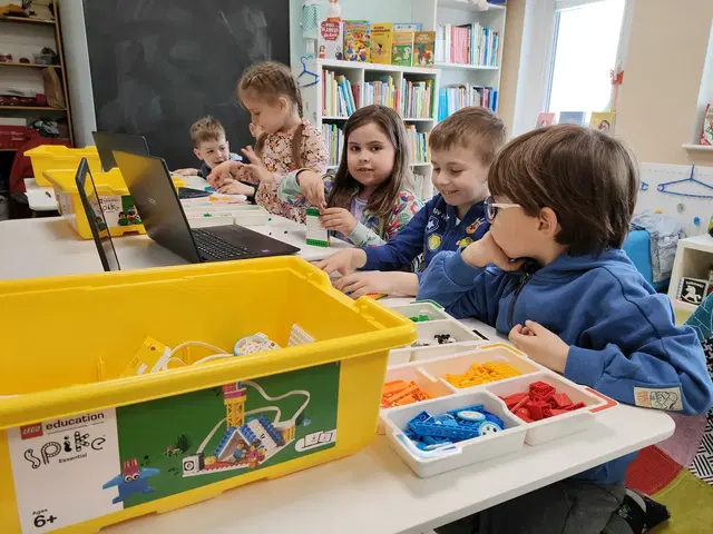 Mały Inżynier - zajęcia z edukacyjnymi klockami Lego. Projekt dofinansowany ze środków Fundacji  BGK w programie "Na dobry początek" - edycja XV
