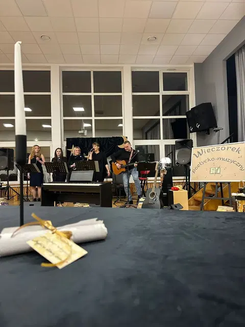 Wieczorek poetycko-muzyczny